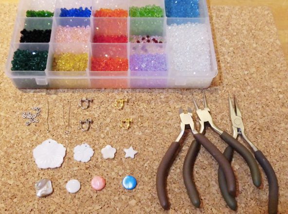 Process of Shell Accessory Workshop (Earring 1)